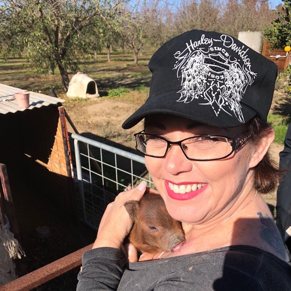 Meet your Posher, Lisa - Picture 2 of 4